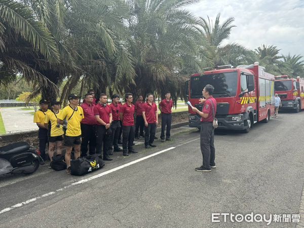 ▲台南市消防局第五大隊與各單位進行防汛演練，模擬災害應變狀況。（圖／記者林東良翻攝，下同）