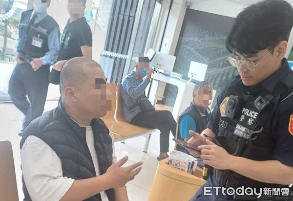 ▲▼姜姓男子掉入假港星帳號前往銀行匯款，警方前往勸阻，成功阻止匯款。（圖／楊梅警分局提供）
