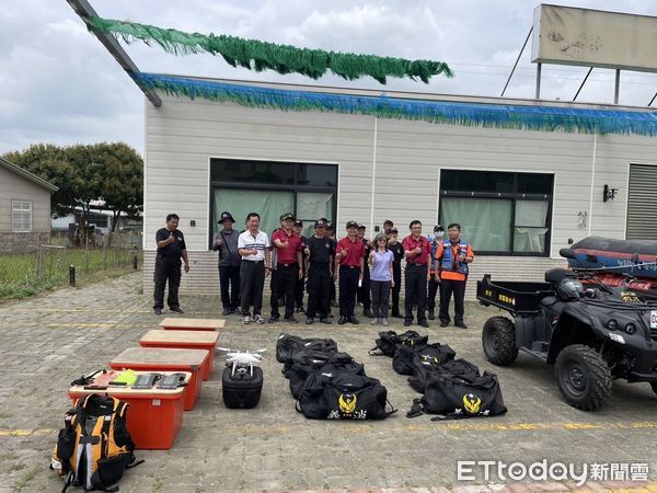 ▲南消第四大隊動員船艇與裝備演練，搶先部署防汛戰力。（圖／記者林東良翻攝，下同）