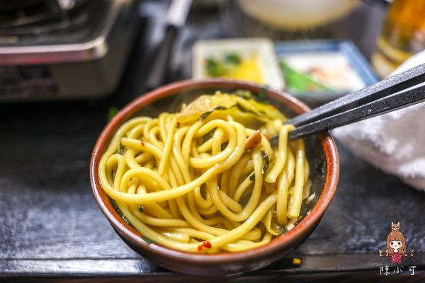 ▲▼【日本福岡美食】元祖牛腸鍋專門店「樂天地」，強棒麵吃到飽推薦。（圖／部落客陳小可的吃喝玩樂授權提供）