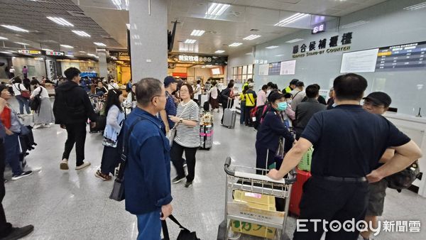▲▼濃霧影響，金門機場多班取消。（圖／記者林名揚翻攝）