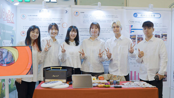 圖五：世新大學傳管系學生創業成立影像工作室，為多家品牌製作高人氣短影音。（圖／世新大學提供）