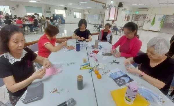 ▲蘆竹區長壽社區發展協會，青銀共學育樂營開跑