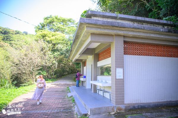 ▲▼桃園景點【三民蝙蝠洞】彎月洞穴.雙絲瀑布.森林步道,夢幻水簾洞~大自然的鬼斧神工。（圖／部落客滿分授權提供）