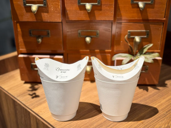 ▲▼[台中西屯]kaju菓樹甜點|來自日本熊本60年歷史的甜點店~隱身惠來路的日式甜點森林．蛋糕櫃裡滿滿的甜點。（圖／部落客viviyu授權提供）