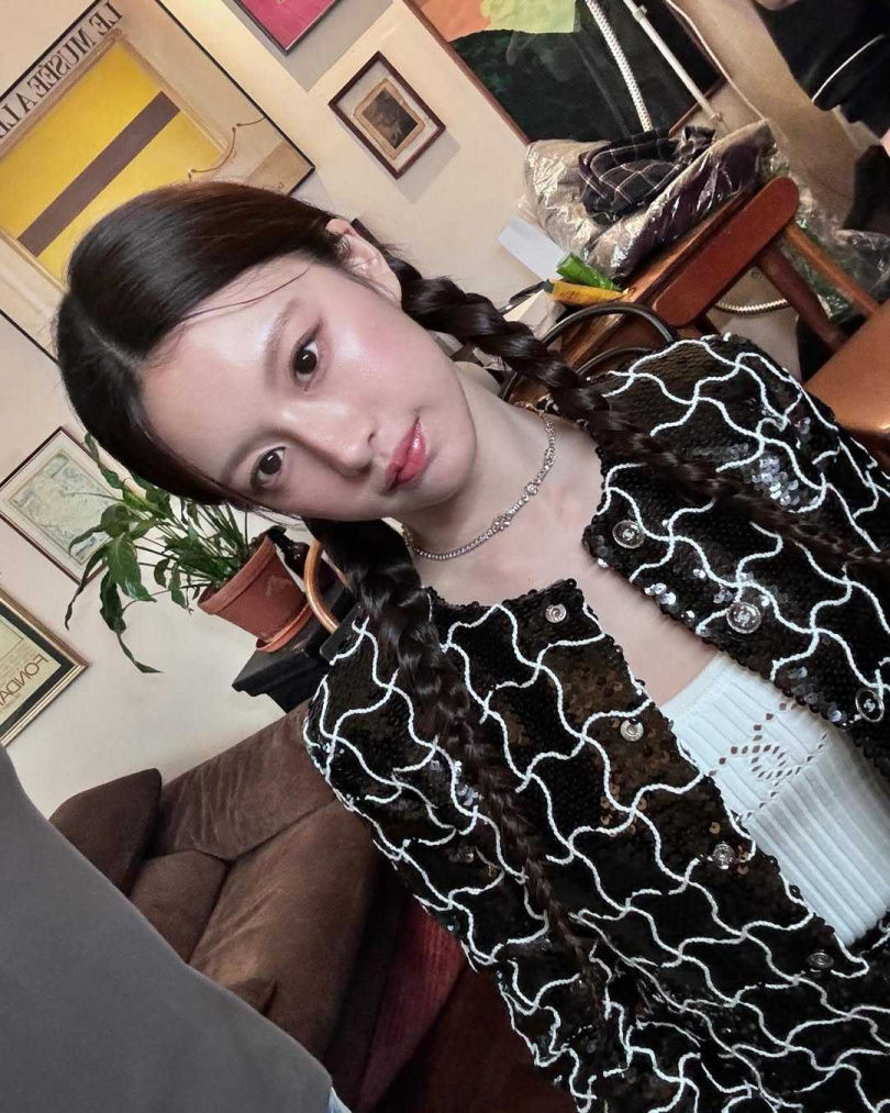 人間香奈兒換人做！《機智住院醫生生活》高允貞私服根本小香控、毛呢外套這樣穿好減齡