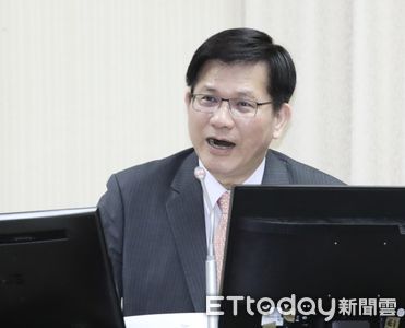 辦護照要快!外長證實10月安全存量用盡 今年估短缺20萬本