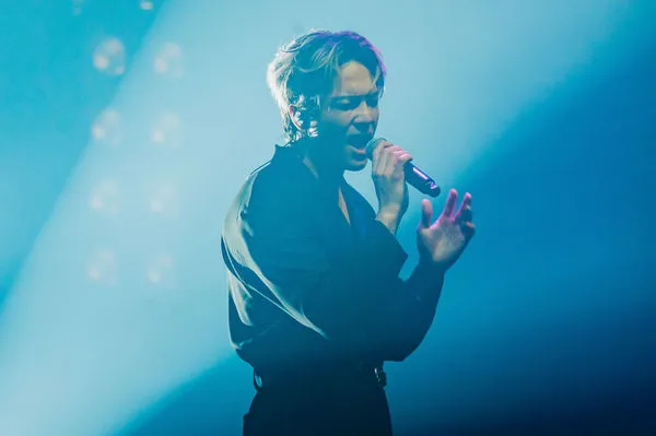 ▲▼J.Sheon揭開序幕，接著Tatsuya Kitani（木谷龍也）、HANA、ATARASHII GAKKO!（新學校領袖）、櫻坂46。（圖／好玩國際文化提供）