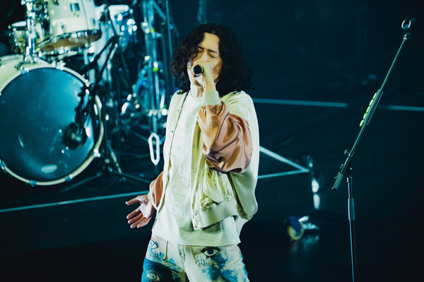 ▲▼J.Sheon揭開序幕，接著Tatsuya Kitani（木谷龍也）、HANA、ATARASHII GAKKO!（新學校領袖）、櫻坂46。（圖／好玩國際文化提供）