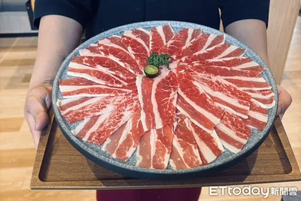 ▲「IKIGAI」推出「請問貴庚？」，完成指定門檻，就送「年齡x5公克」的頂級牛胸腹肉。（圖／記者黃士原攝）