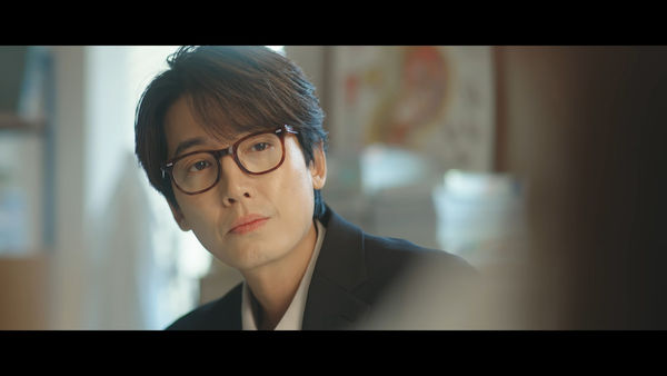 ▲鄭敬淏驚喜現身《機智住院醫生生活》。（圖／翻攝自Netflix）
