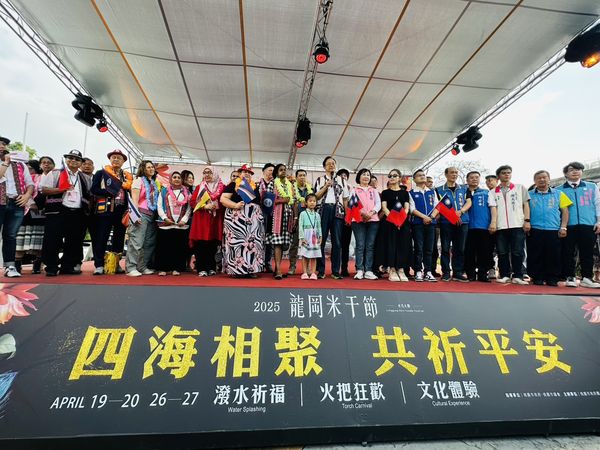 ▲▼       水花祈福傳遞善念　走進龍岡體驗異域盛典　懷舊之夜重現金典      。（圖／桃園米干節）