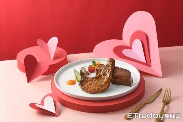 ▲西堤牛排戰斧豬排。（圖／王品提供）