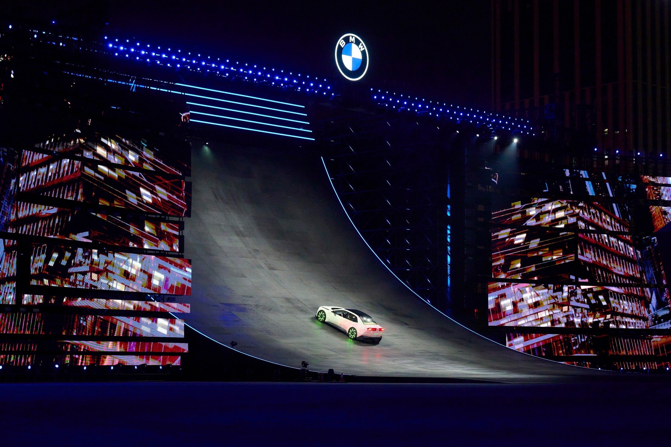 ▲BMW最強原型車Vision Driving Experience 。（圖／翻攝自BMW）