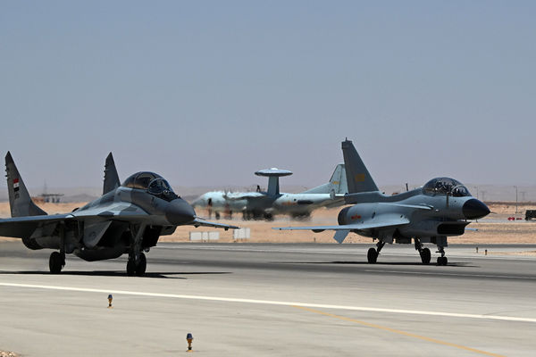 ▲▼中國派遣運-20、空警-500、殲-10C等各類軍機抵達埃及，進行「文明之鷹-2025」空軍聯合訓練。（圖／翻攝自央視）