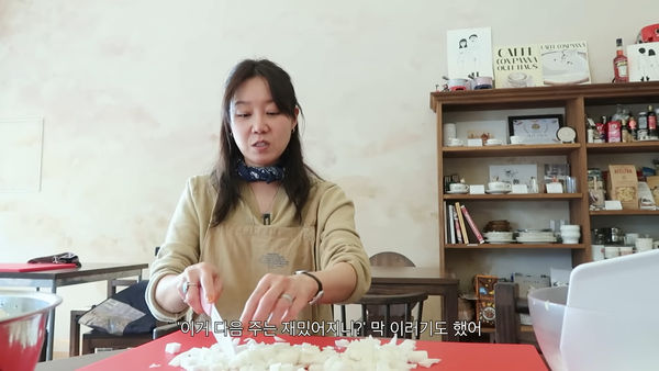▲▼孔曉振首度針對戲劇給予回應，坦言連媽媽都問她「下禮拜會變有趣嗎」。（圖／翻攝自YouTube）