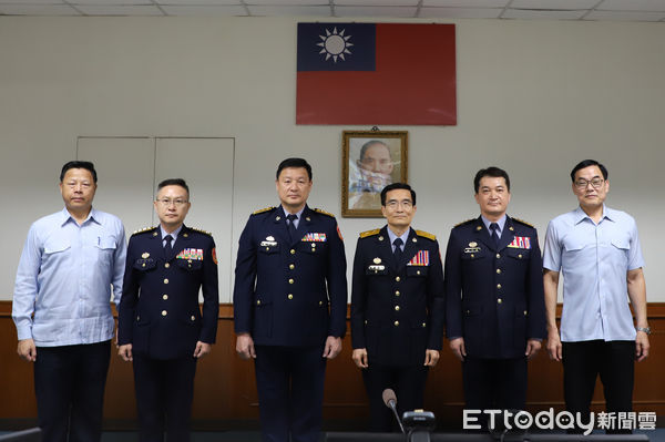 ▲海巡署21日發布高階人令；副署長謝慶欽、後勤組長陳朝陽、主秘宋子陽、署長張忠龍、巡防組長洪伯昇、委員廖德成。（圖左到右／記者張君豪攝）