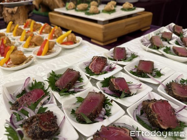 ▲劍湖山渡假大飯店2025年通過交通部觀光署星級旅館評鑑，榮獲五星級殊榮，今日舉辦隆重的五星級揭牌儀式。（圖／記者游瓊華翻攝）