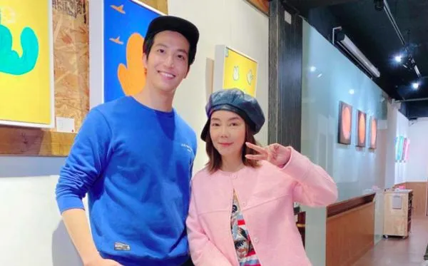 ▲▼吳翔震和辛曉琪結緣於畫展。（圖／吳翔震工作室提供）