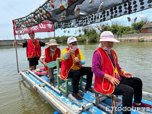 ▲華山基金會「114端午送暖說明會」，吸引近百位在地弱勢長輩、義工們一同走出家門、提前感受端午節的溫馨氛圍。（圖／記者游瓊華翻攝）