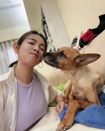 ▲米可白經常分享與愛犬的互動。（圖／翻攝自Instagram／mimi00419）