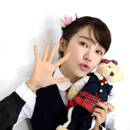 ▲▼40歲尹恩惠重現《宮》申采靜！　網驚：以為19年前舊照。（圖／翻攝自Instagram／y1003_grace）