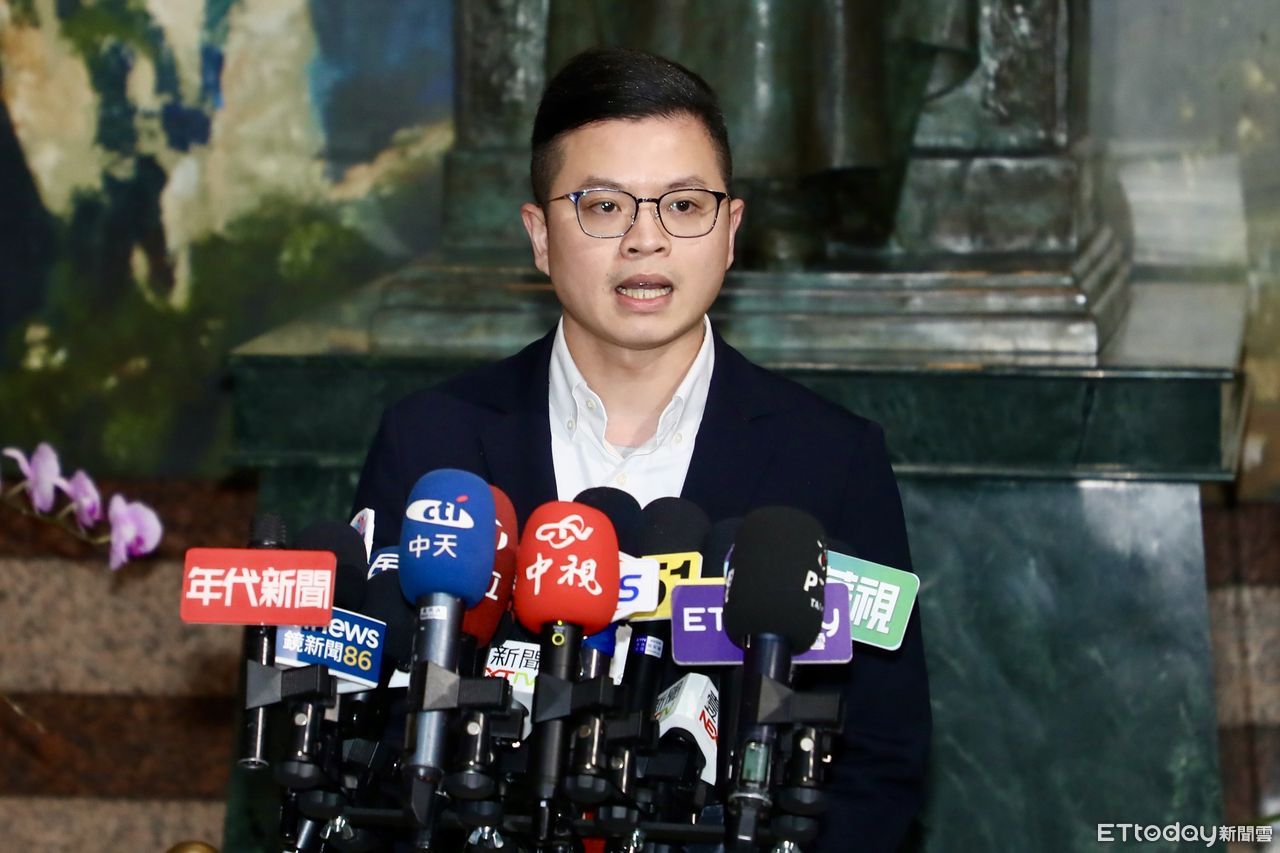 沈伯洋稱「提的假日被拒絕」遭打臉　凌濤：拋棄勞工還敢騙？
