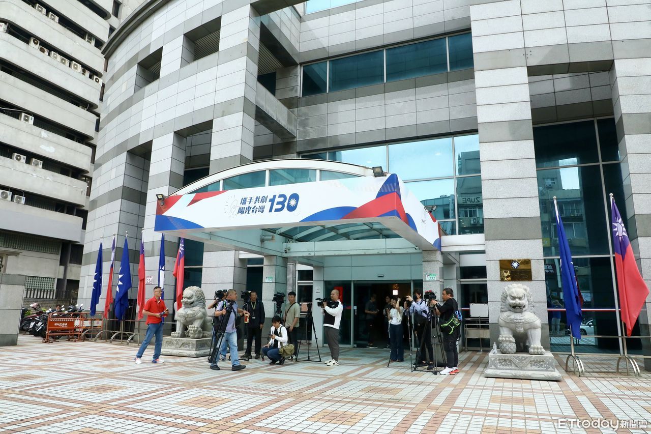 經民連赴藍黨部抗議 國民黨反擊:替民進黨轉移共諜焦點