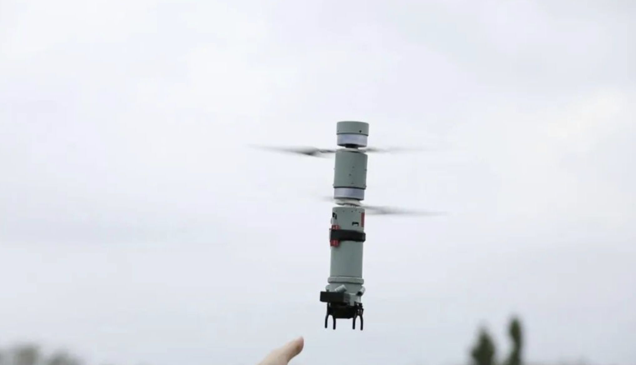 ▲可用於單兵作戰的解放軍新型「微型無人機」。（圖／翻攝央視軍事）