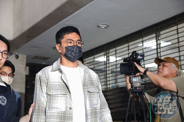 罷吳領銜人李孝亮涉偽造連署書案，訊後遭檢方以30萬元交保。