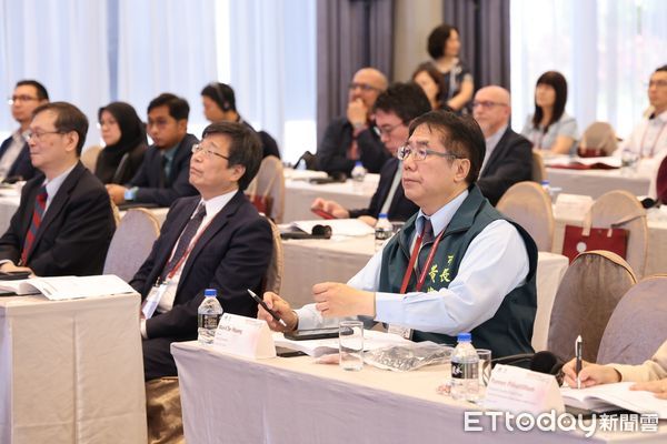 ▲台南市長黃偉哲出席國際登革熱研討會，盼透過國際合作提升防疫量能。（圖／記者林東良翻攝，下同）