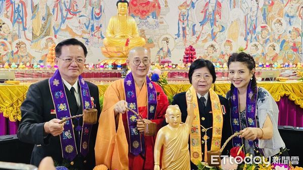 ▲藝人林葉亭(右一）擔任「一日親善大使」       。（圖／中國佛教會提供）