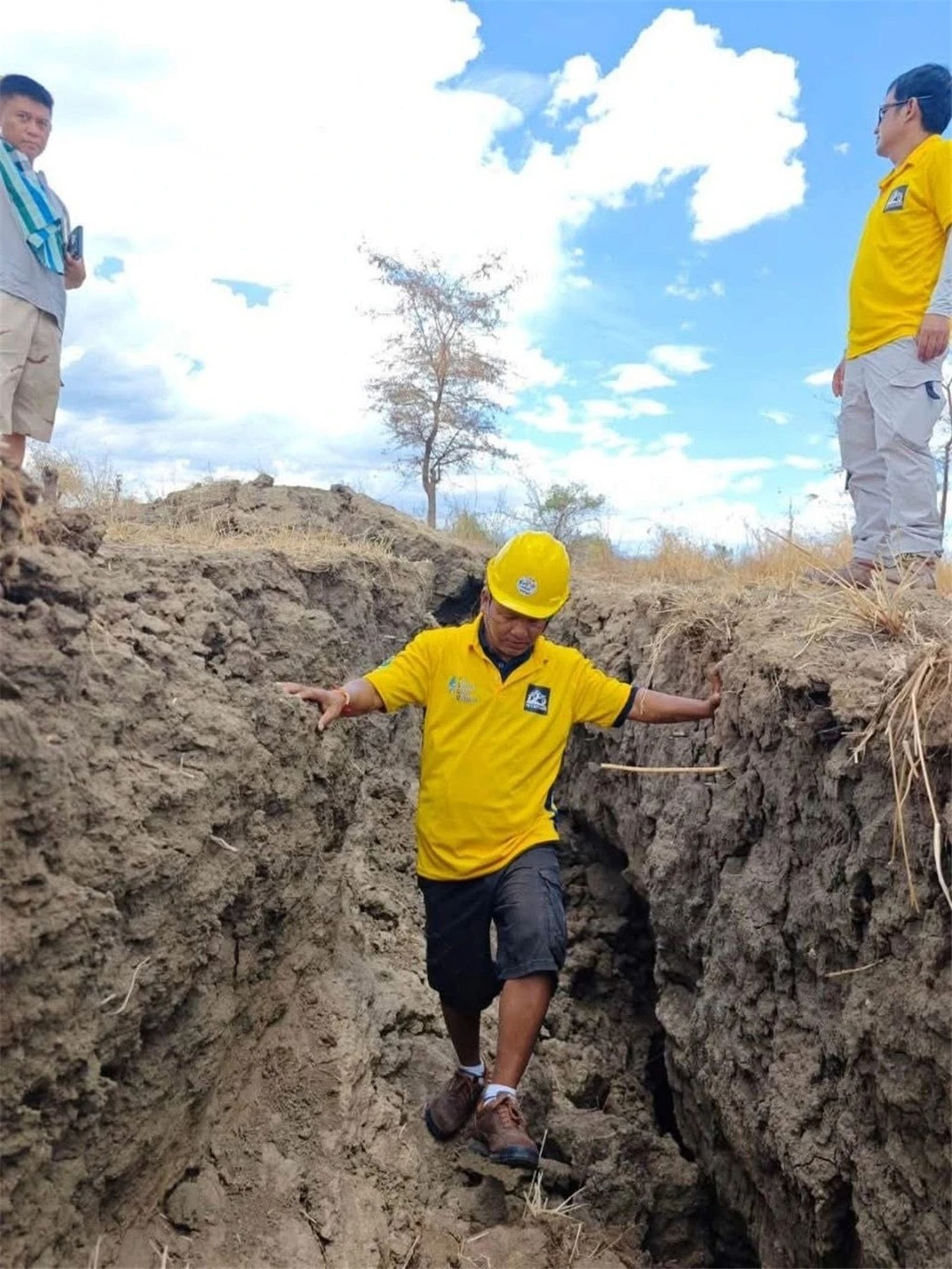 震撼！緬甸強震地裂範圍逾500公里　部分地段深不見底