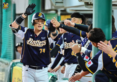 許基宏雙響砲獨攬4打點！兄弟6比3中斷統一獅4連勝