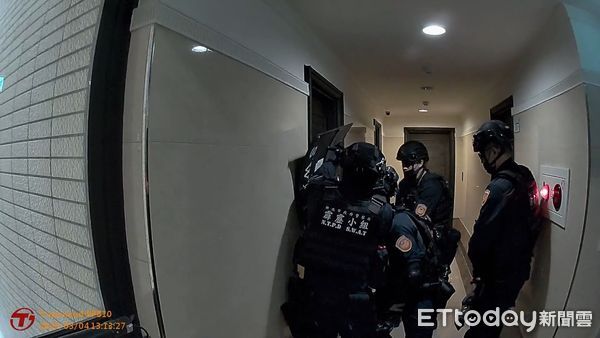 ▲竹聯幫靜安會文山分會「大天」黃嫌遭警方逮捕訊後法院裁定羈押。（圖／記者張君豪翻攝）