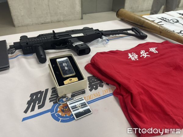 ▲竹聯幫靜安會文山分會「大天」黃嫌遭警方逮捕訊後法院裁定羈押。（圖／記者張君豪翻攝）
