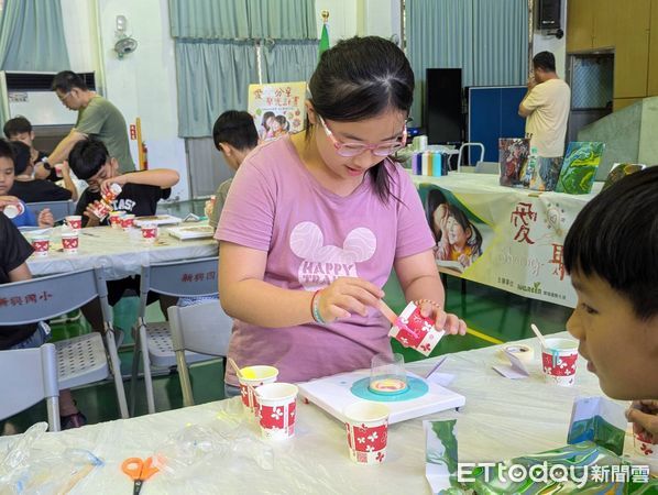 ▲「愛．分享聚光計畫」圓夢列車今（22）日駛入台西鄉新興國小，為25位偏鄉學童帶來希望與感動。（圖／記者游瓊華翻攝）