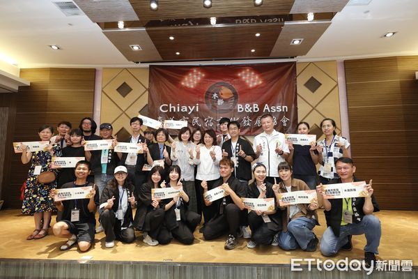 ▲▼   從「偷偷開」到「驕傲開」 嘉義市民宿文化發展協會成立 黃敏惠市長見證產業歷史性一刻   。（圖／嘉義市政府提供）