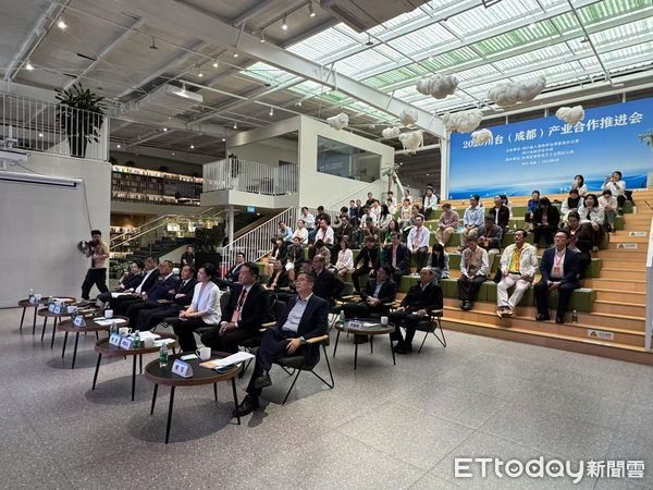 ▲▼ 電電公會代表、緯創、仁寶成都            。（圖／記者任以芳攝）