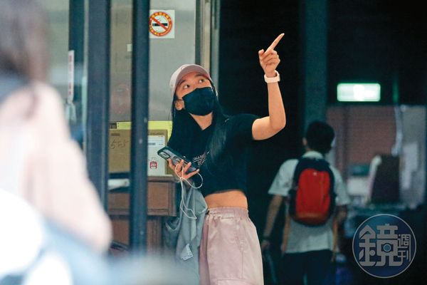 啦啦隊祕戀球星／管理員見證藏愛現場　直擊「小龍女」昆娜密會味全龍球星