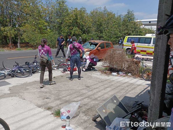 ▲橘車逆向撞康橋車隊釀7傷。（圖／記者唐詠絮翻攝）