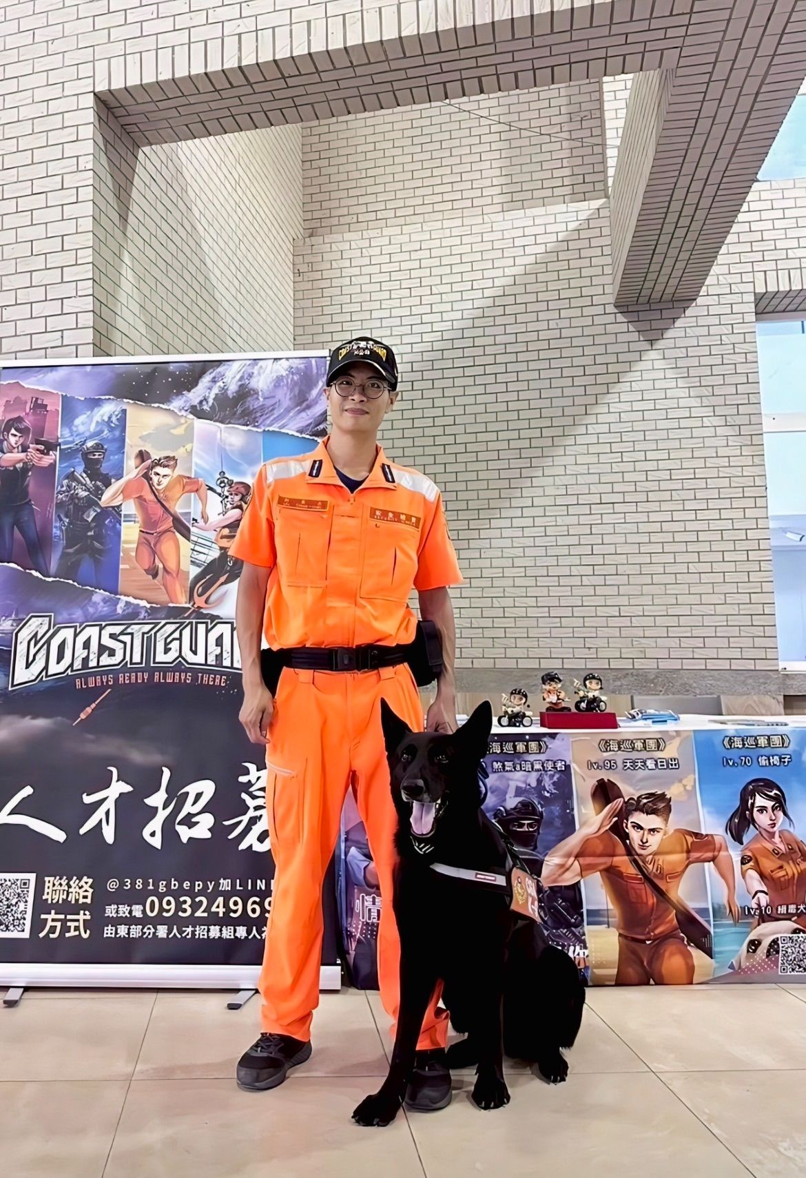 ▲▼偵搜犬「鐵諾」，在4月17日生涯最後一次勤務，執行國際郵輪泊靠花蓮港安全檢查任務將榮退。（圖／海巡東部分署提供，下同）