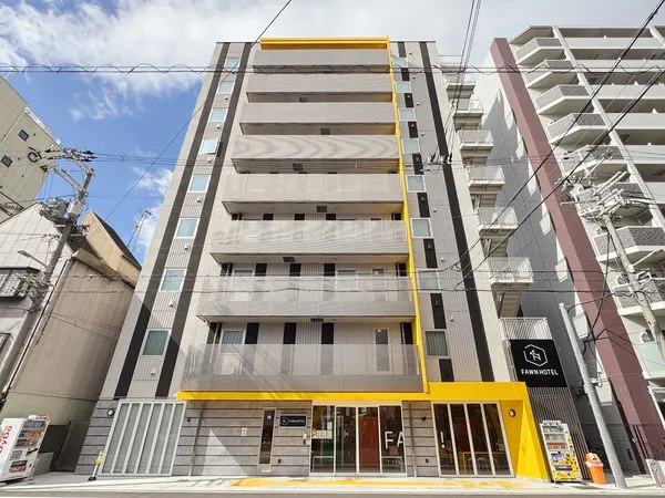 ▲「FAWN HOTEL」鄰近通天閣商圈。（圖／小鹿文娛提供）