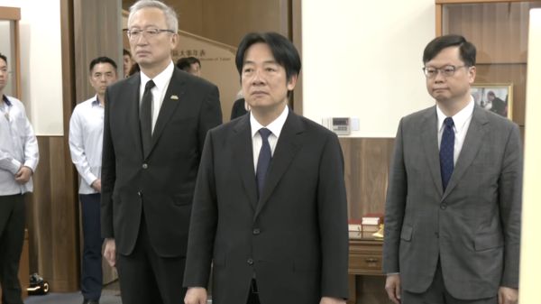 ▲▼總統賴清德23日前往天主教台北總主教公署，參與方濟各靈堂追思。（圖／共訊畫面）