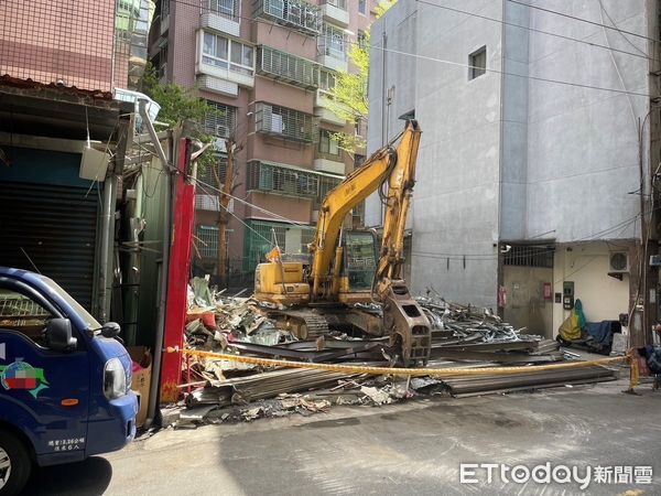 ▲▼新北市府強制拆除三重違法宮廟             。（圖／記者陳以昇翻攝）