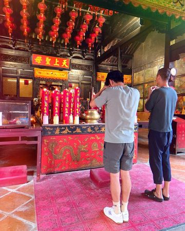 ▲李李仁入境馬來西亞「遭扣留2小時」 牙齒也掉了…超衰慘況曝光。（圖／翻攝自李李仁臉書）