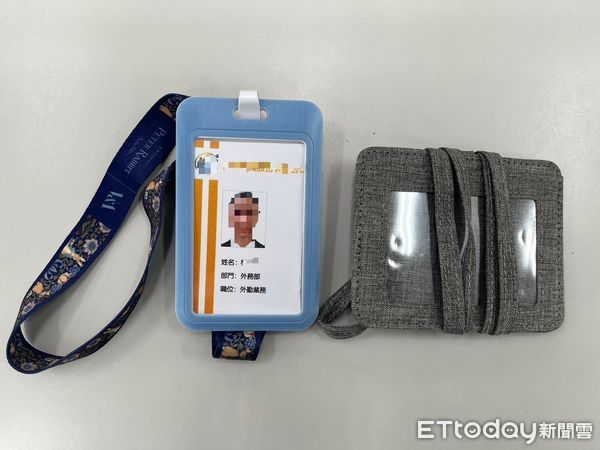 ▲台南市警五分局查獲一名加入假投資詐騙集團的60歲林姓車手，現場查扣作案證物與贓款1萬多元。（記者林東良翻攝，下同）　