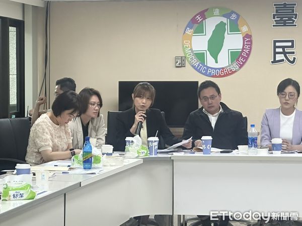 ▲▼台北市長蔣萬安赴民進黨團說明北市府重大法議案。（圖／記者袁茵攝）