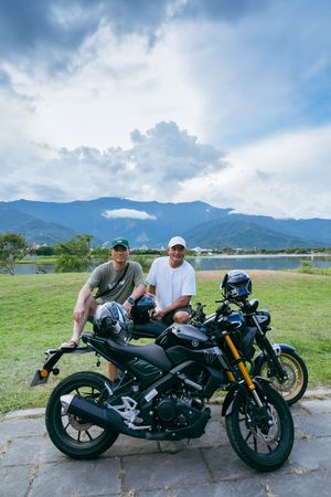 ▲▼ 李銘順、李銘忠第一次合體30天騎遍全台。（圖／公視提供）