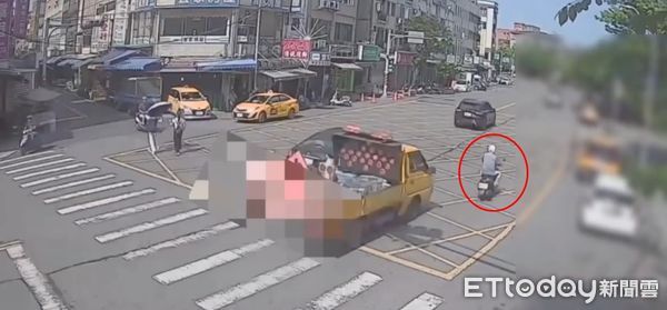 ▲▼     宜蘭廟公遭工程車撞飛，送醫搶救不治       。（圖／記者游芳男翻攝）